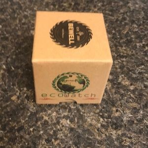 Unique wooden watch by Bewell.